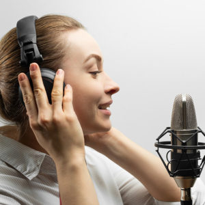 Voiceover Training : Become A Voice Actor