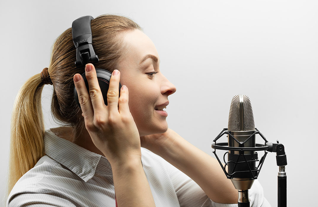 Voiceover Training : Become A Voice Actor – Imperial Academy